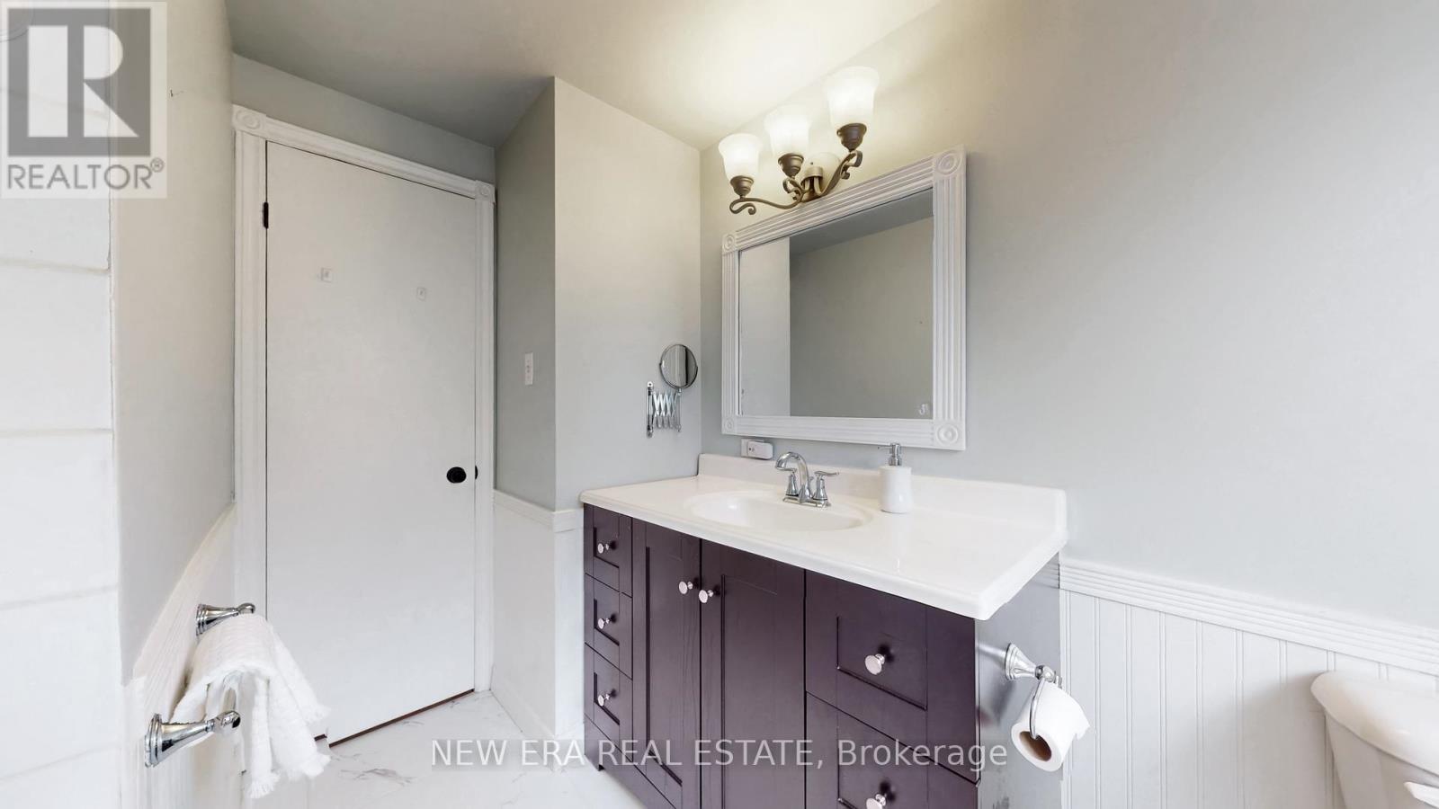 3103 Autumn Hill Crescent, Burlington, ON - Indoor Photo Showing Bathroom
