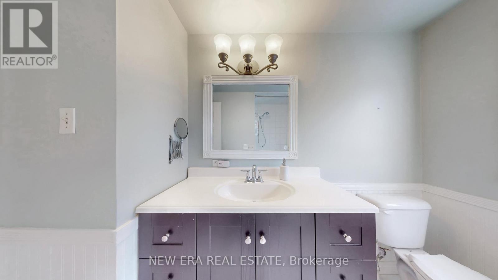3103 Autumn Hill Crescent, Burlington, ON - Indoor Photo Showing Bathroom