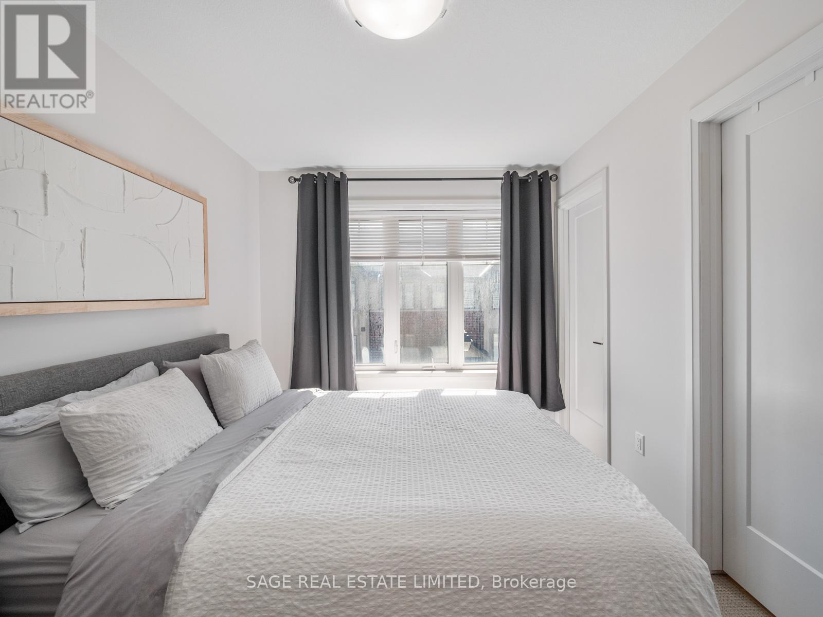 4 Could Lane, Hamilton, ON - Indoor Photo Showing Bedroom