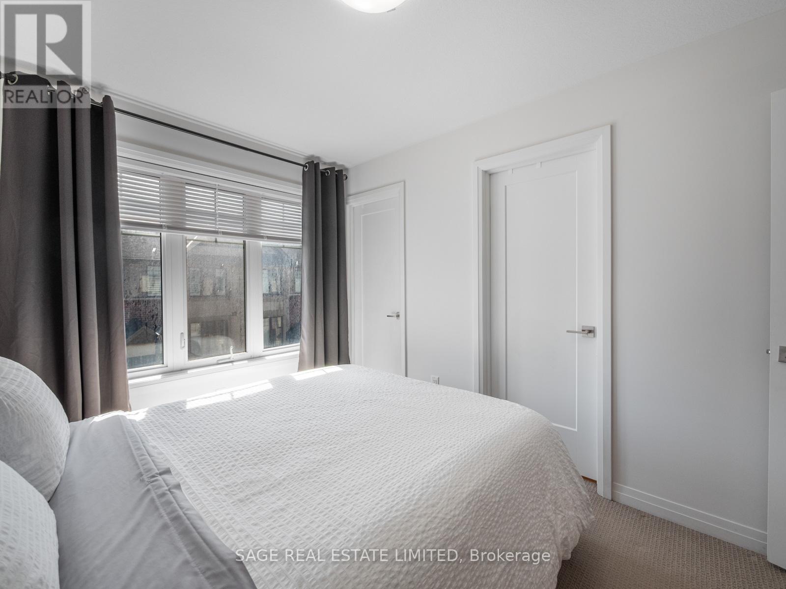 4 Could Lane, Hamilton, ON - Indoor Photo Showing Bedroom