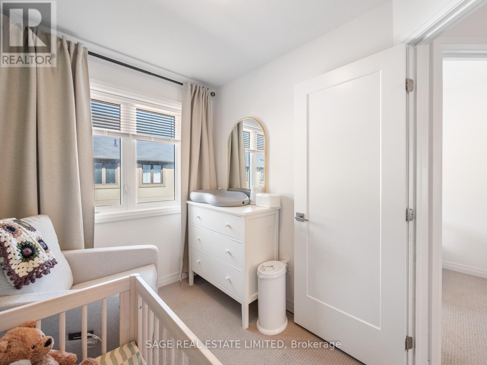 4 Could Lane, Hamilton, ON - Indoor