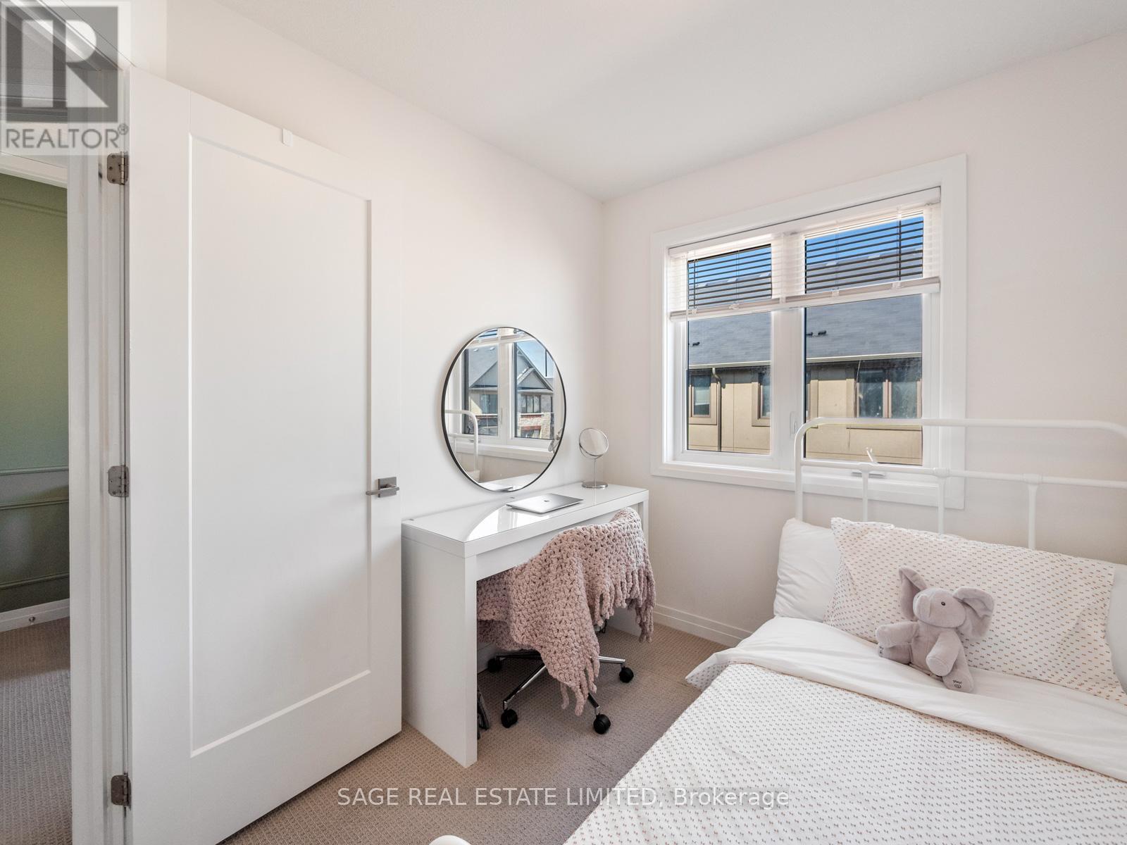 4 Could Lane, Hamilton, ON - Indoor Photo Showing Other Room