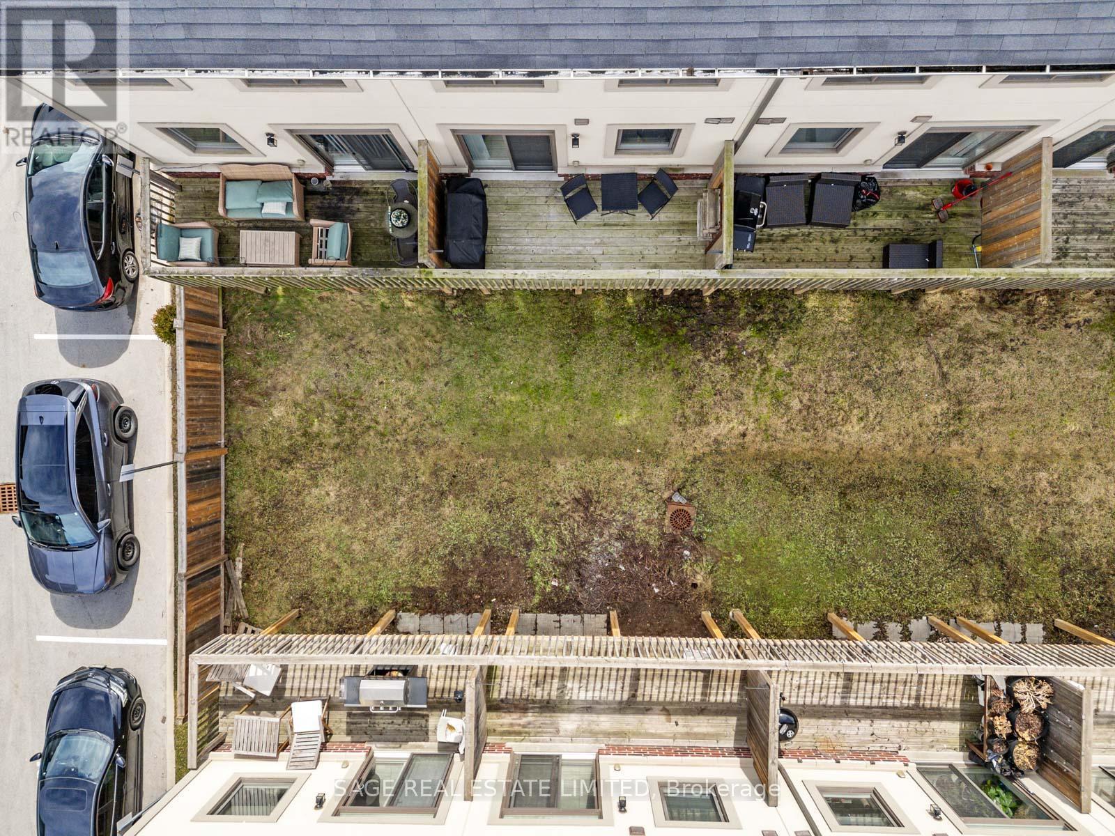 4 Could Lane, Hamilton, ON - Outdoor