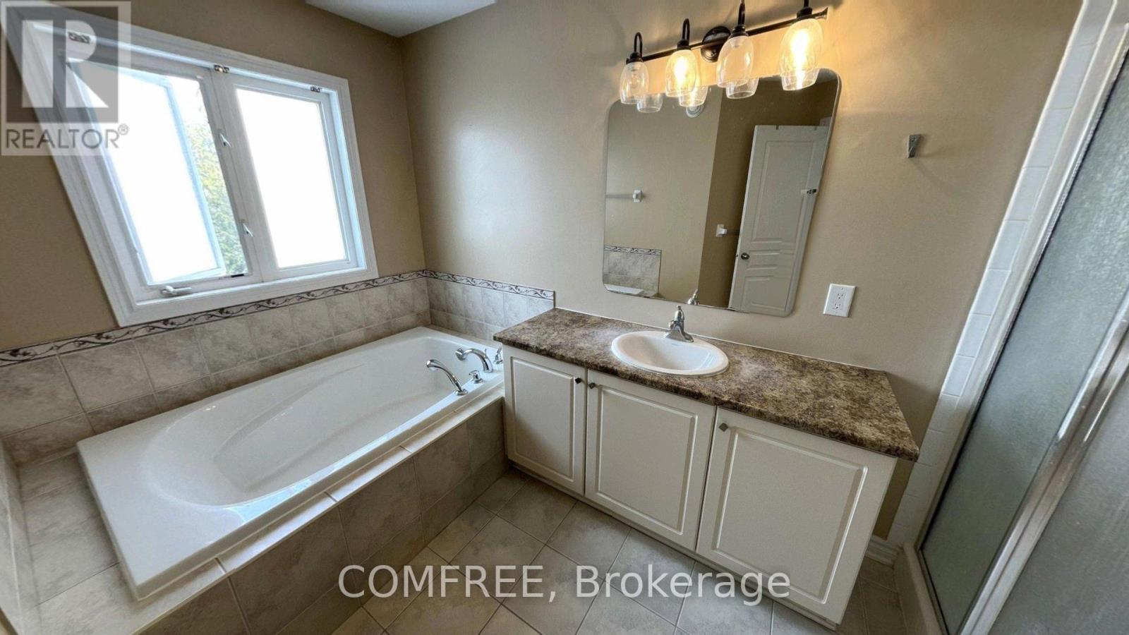 294 Waymark Crescent, Ottawa, ON - Indoor Photo Showing Bathroom