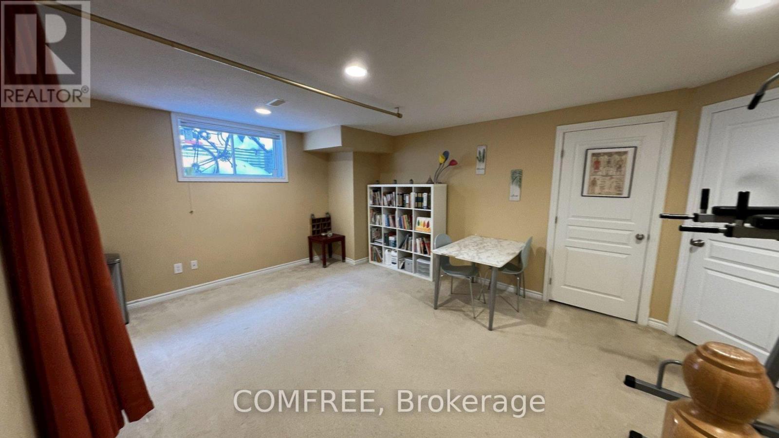 294 Waymark Crescent, Ottawa, ON - Indoor