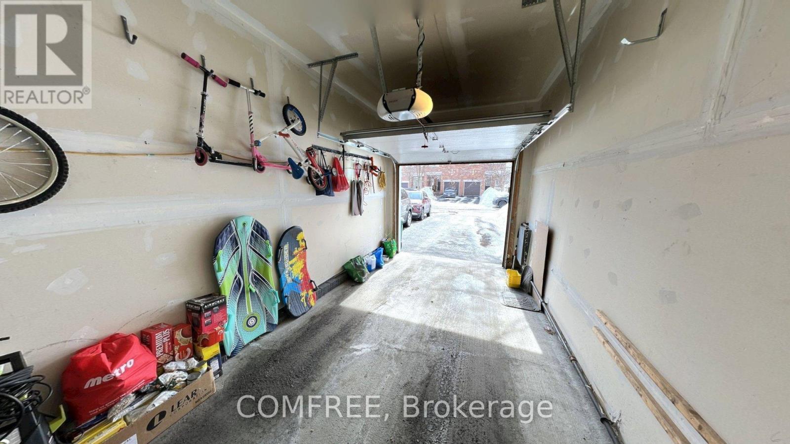 294 Waymark Crescent, Ottawa, ON - Indoor