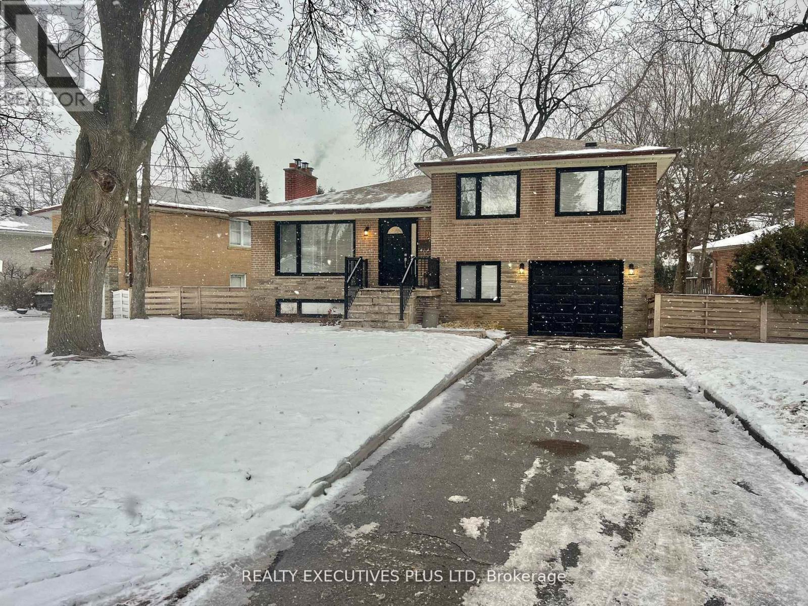 19 Brucedale Crescent, Toronto, ON