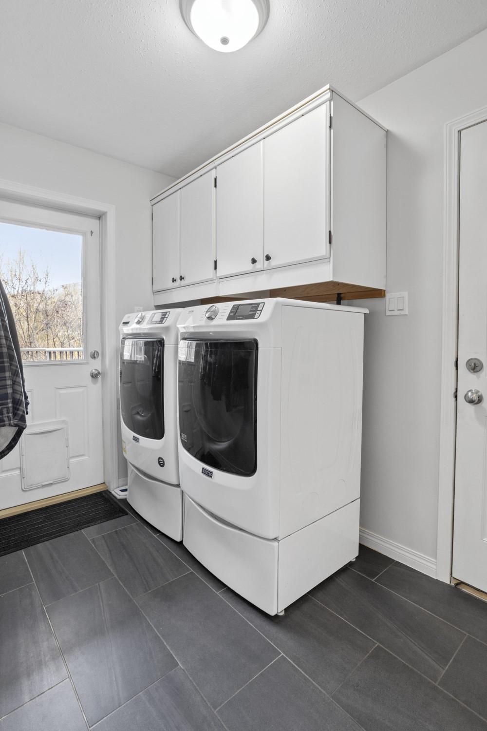 5253 Elsie Holmes Road, Wynndel, BC - Indoor Photo Showing Laundry Room