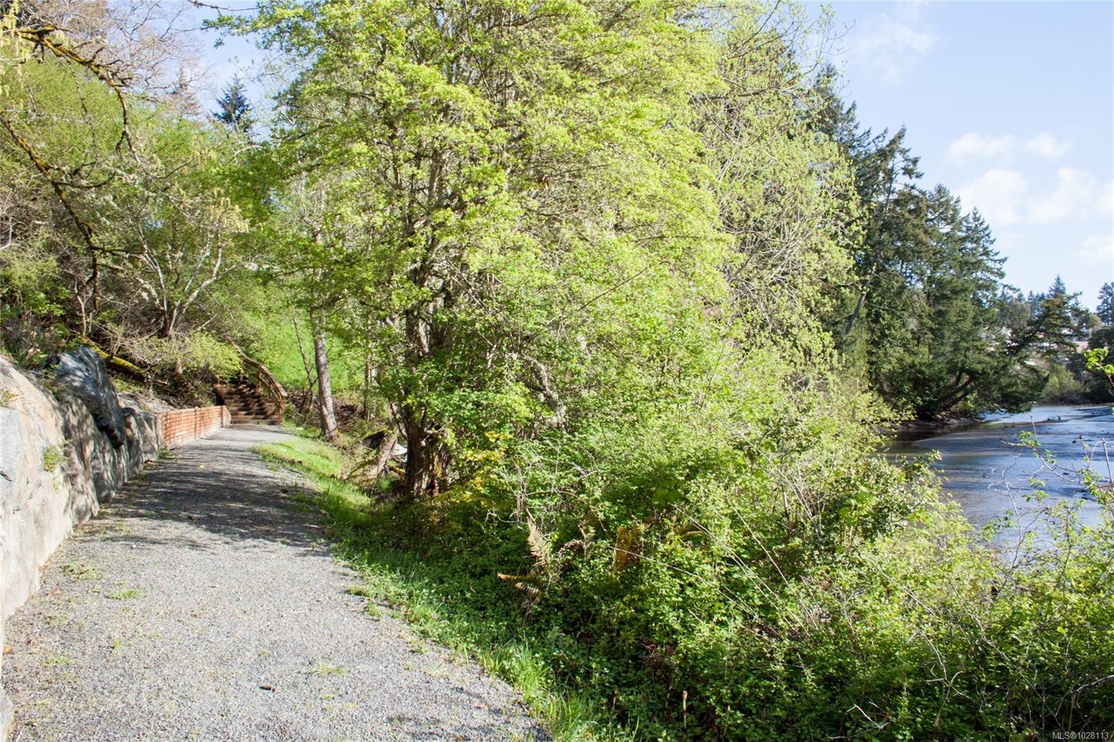 308-286 Wilfert Rd, View Royal, BC - Outdoor