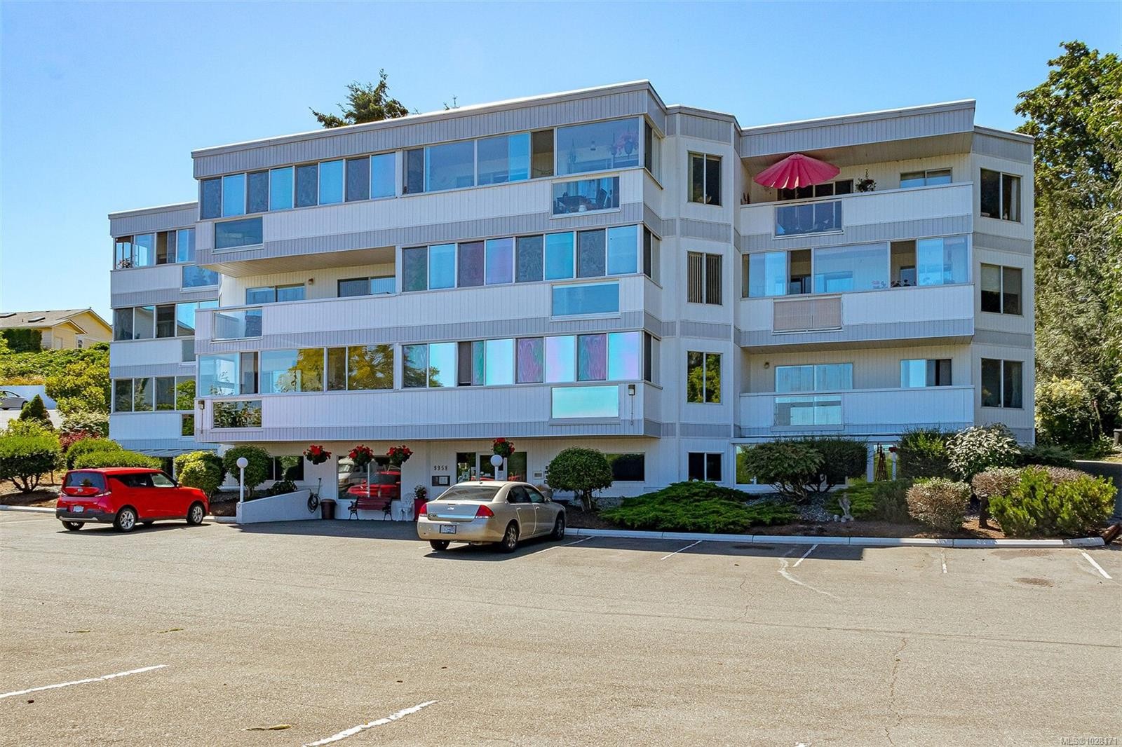 404-9958 Daniel St, Chemainus, BC - Outdoor With Facade