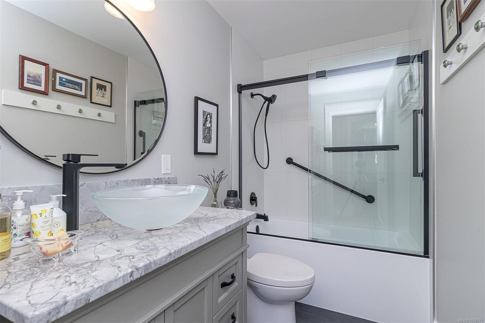 404-9958 Daniel St, Chemainus, BC - Indoor Photo Showing Bathroom