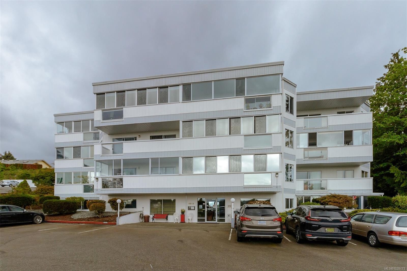 404-9958 Daniel St, Chemainus, BC - Outdoor With Facade