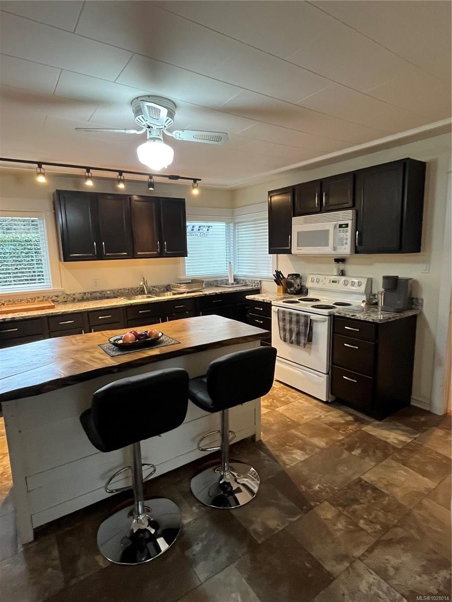 460 Bundock Ave, Duncan, BC