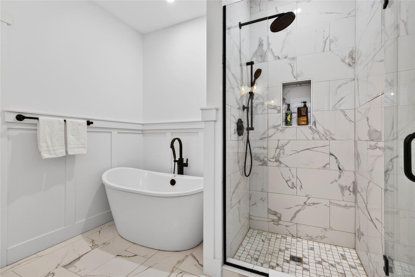 873 Aspen Rd, Comox, BC