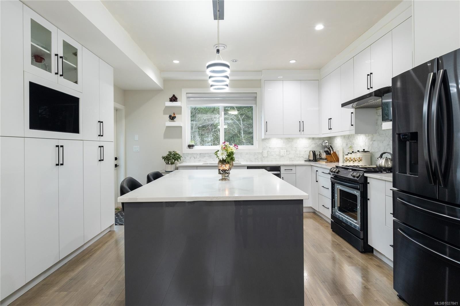 1636 Roberta Rd South, Nanaimo, BC