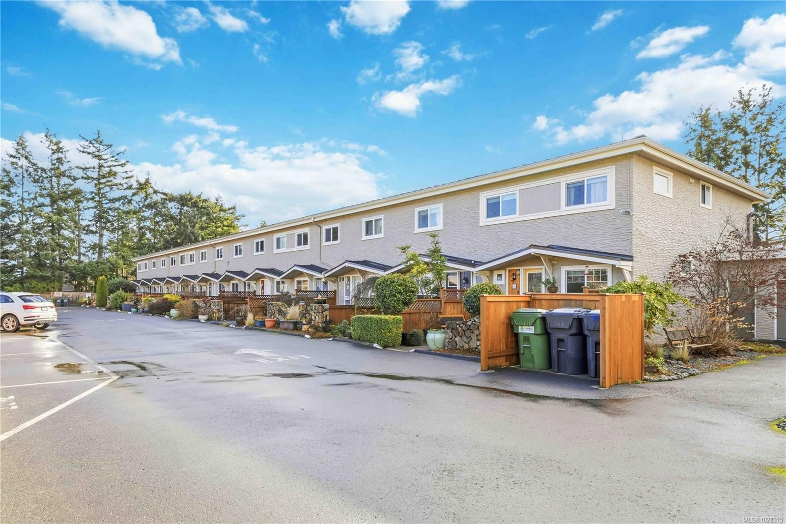 9-10145 Third St, Sidney, BC