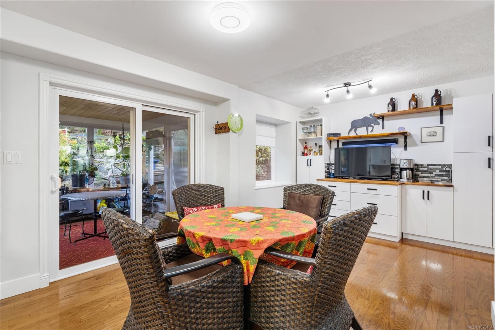 6092 Chippewa Rd, Duncan, BC