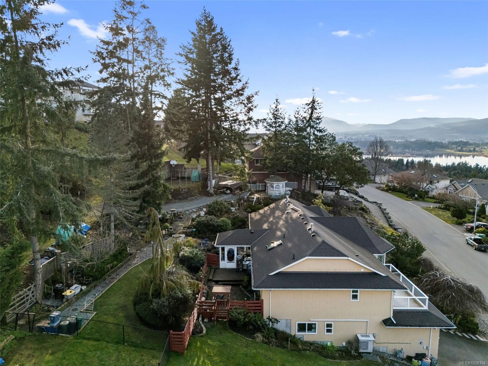 6092 Chippewa Rd, Duncan, BC