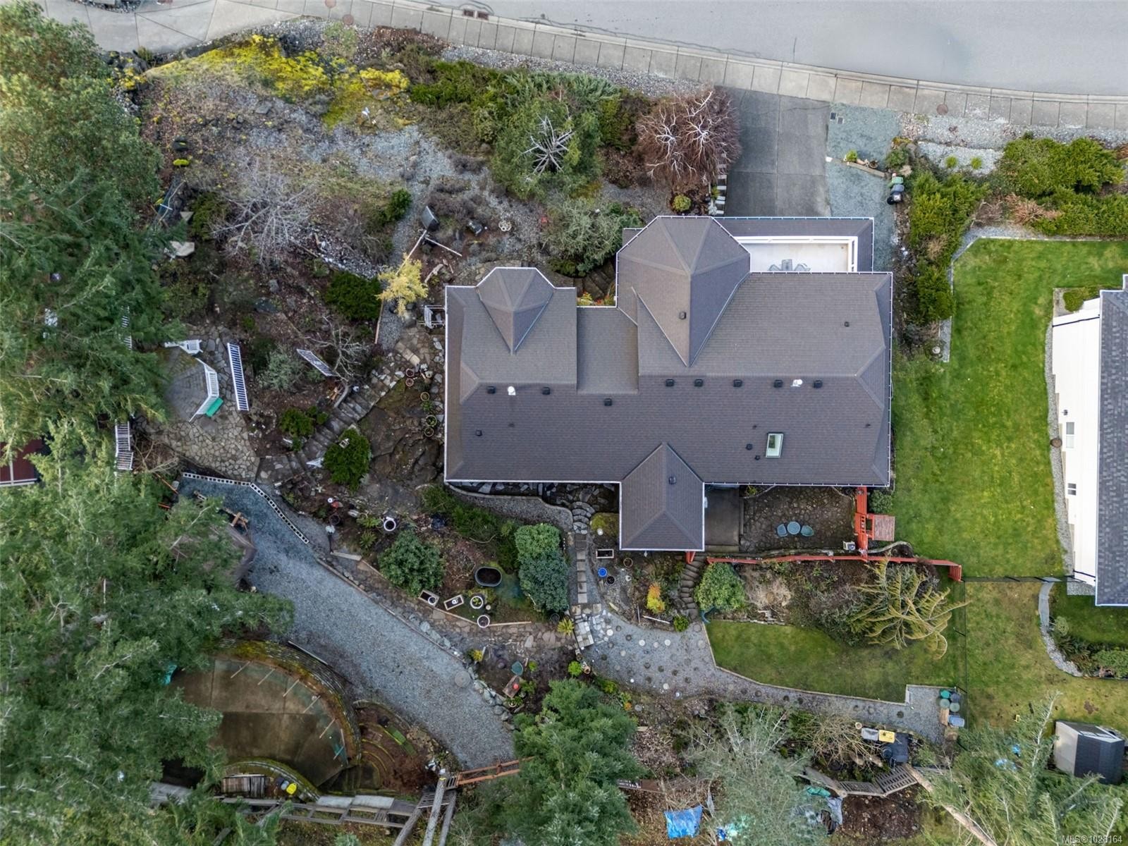 6092 Chippewa Rd, Duncan, BC