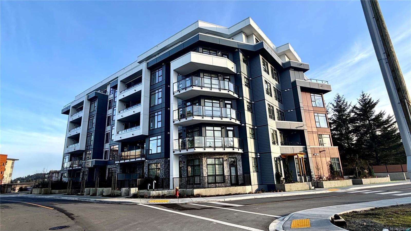 511-6320 Sentinal Dr, Nanaimo, BC - Outdoor With Balcony With Facade