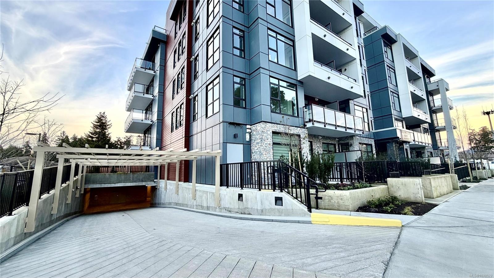 511-6320 Sentinal Dr, Nanaimo, BC - Outdoor With Balcony