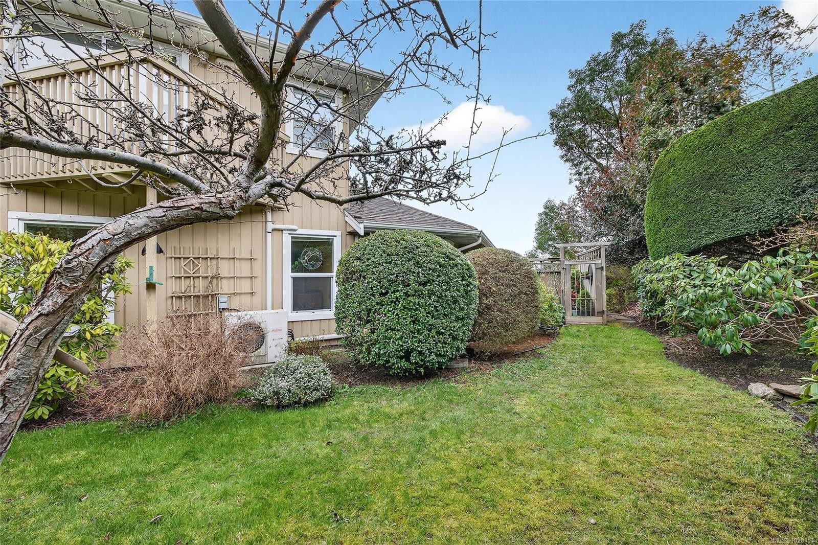 8-130 Corbett Rd, Salt Spring, BC