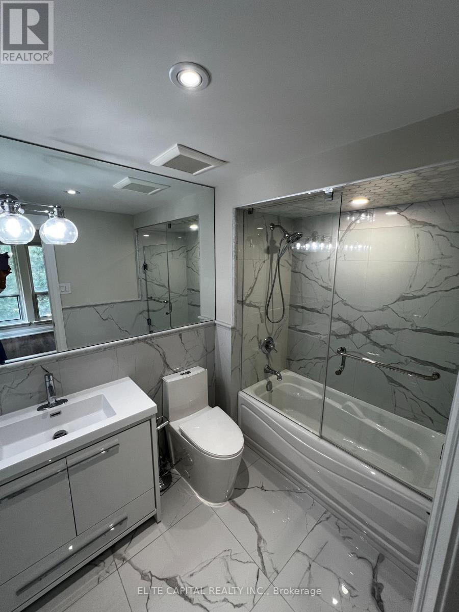 74 Thimble Berryway, Toronto, ON - Indoor Photo Showing Bathroom