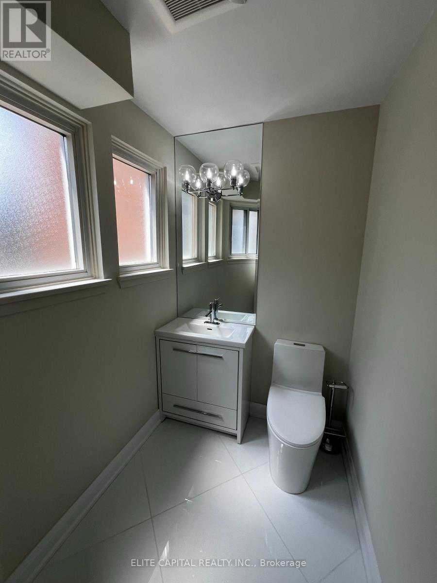 74 Thimble Berryway, Toronto, ON - Indoor Photo Showing Bathroom