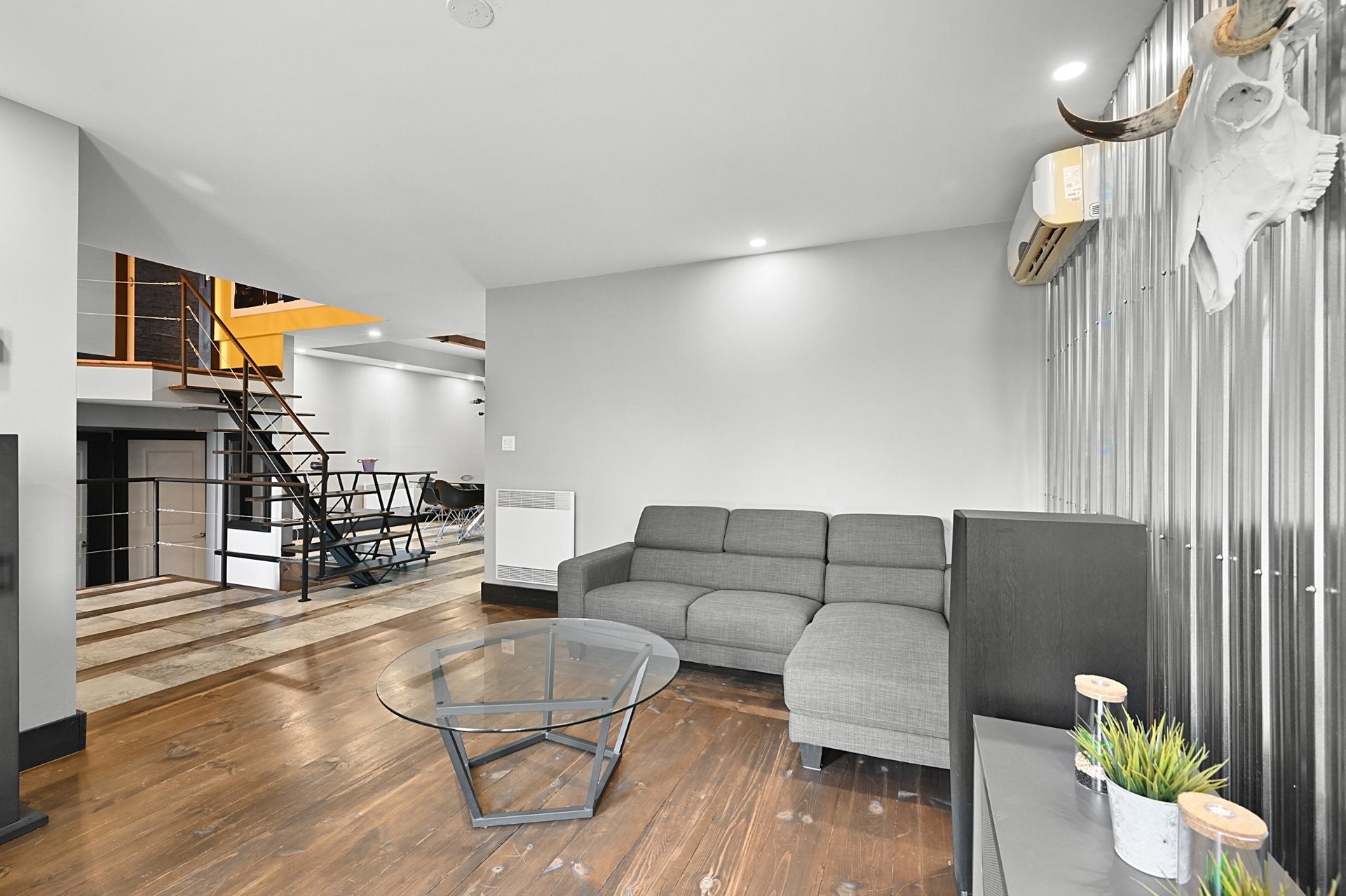Living Room - 504 Rue Larose, Saint-Césaire, QC - Indoor Photo Showing Living Room