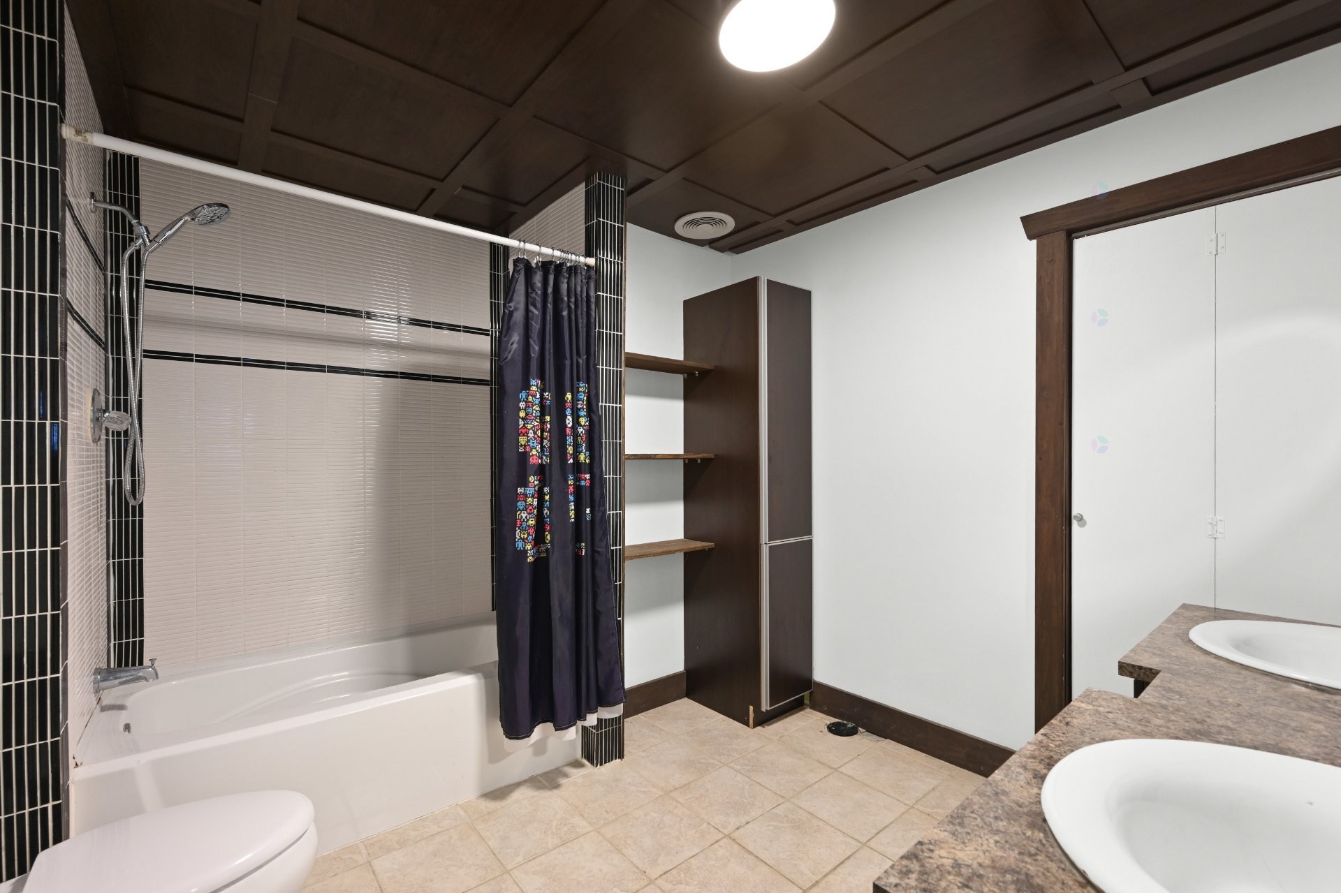 Bathroom - 504 Rue Larose, Saint-Césaire, QC - Indoor Photo Showing Bathroom