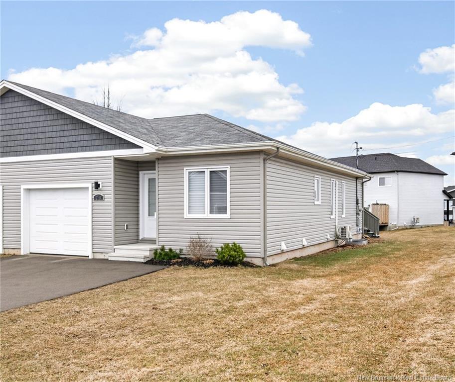 28 Aimé St, Dieppe, NB