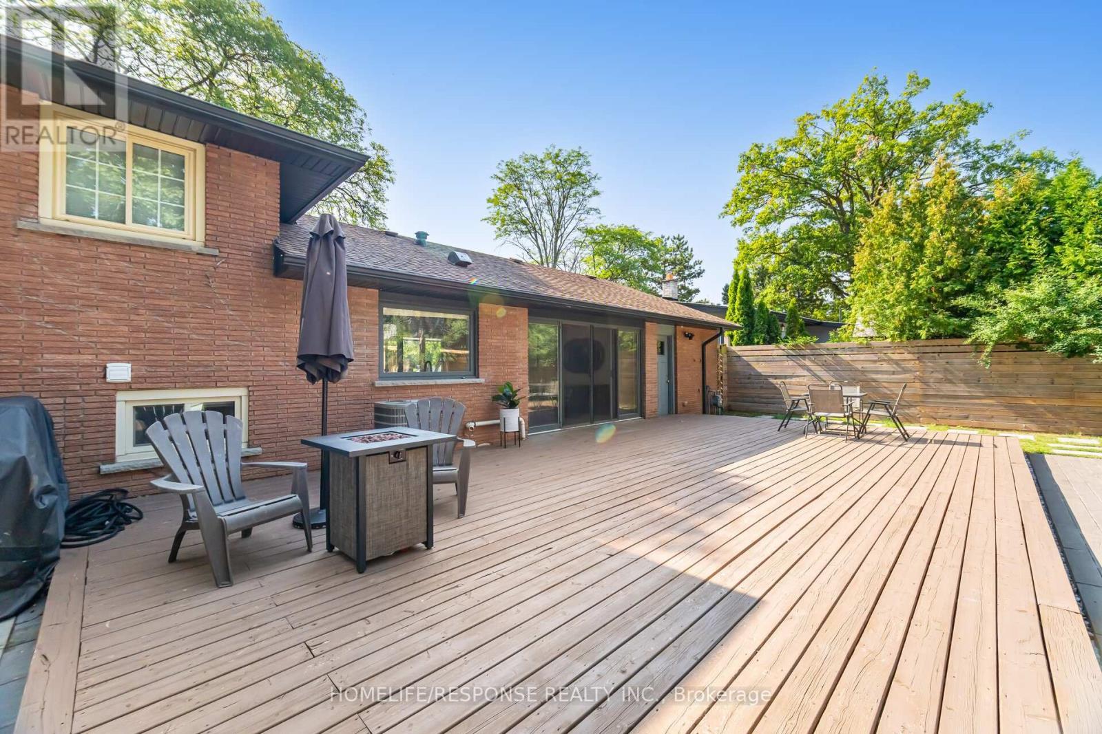 5011 Spruce Avenue, Burlington, ON - Outdoor With Deck Patio Veranda With Exterior
