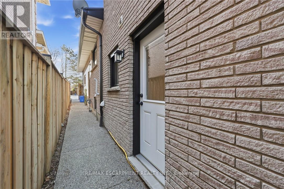 14 Atkins Drive, Hamilton, ON - Outdoor