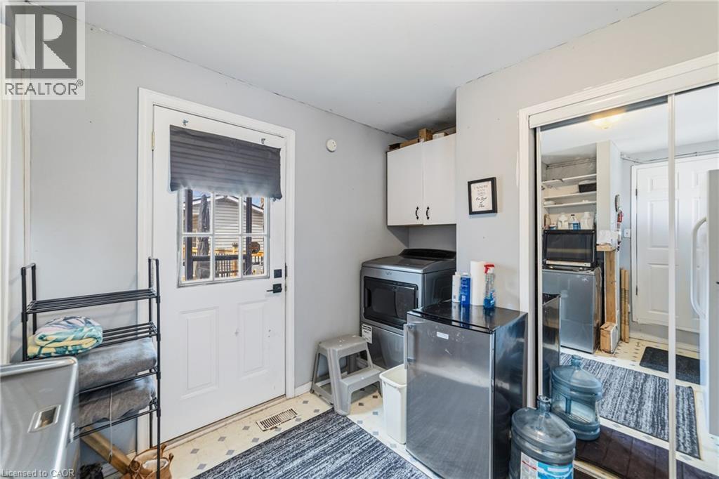 1378 Upper Wellington Street, Hamilton, ON - Indoor