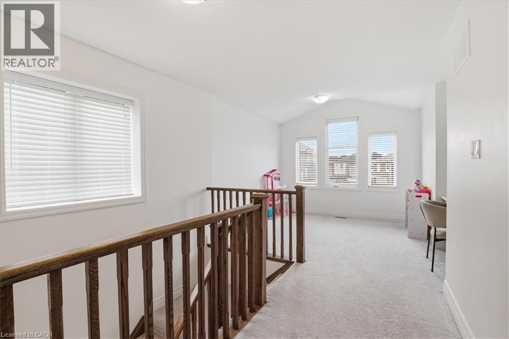 328 Shady Glen Crescent, Kitchener, ON - Indoor Photo Showing Other Room