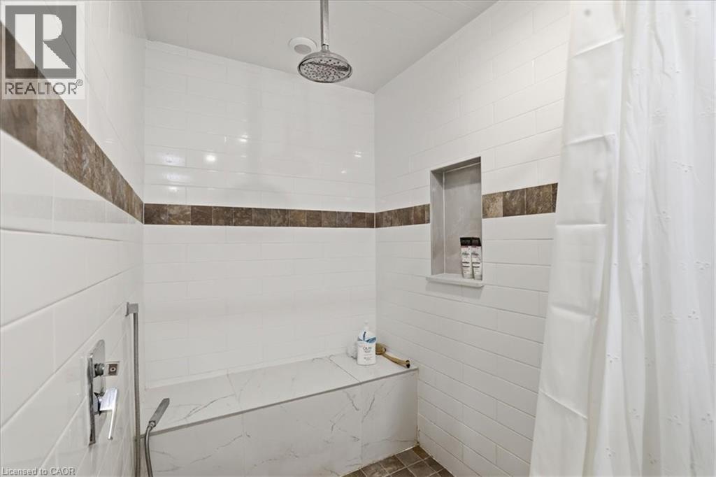 328 Shady Glen Crescent, Kitchener, ON - Indoor Photo Showing Bathroom