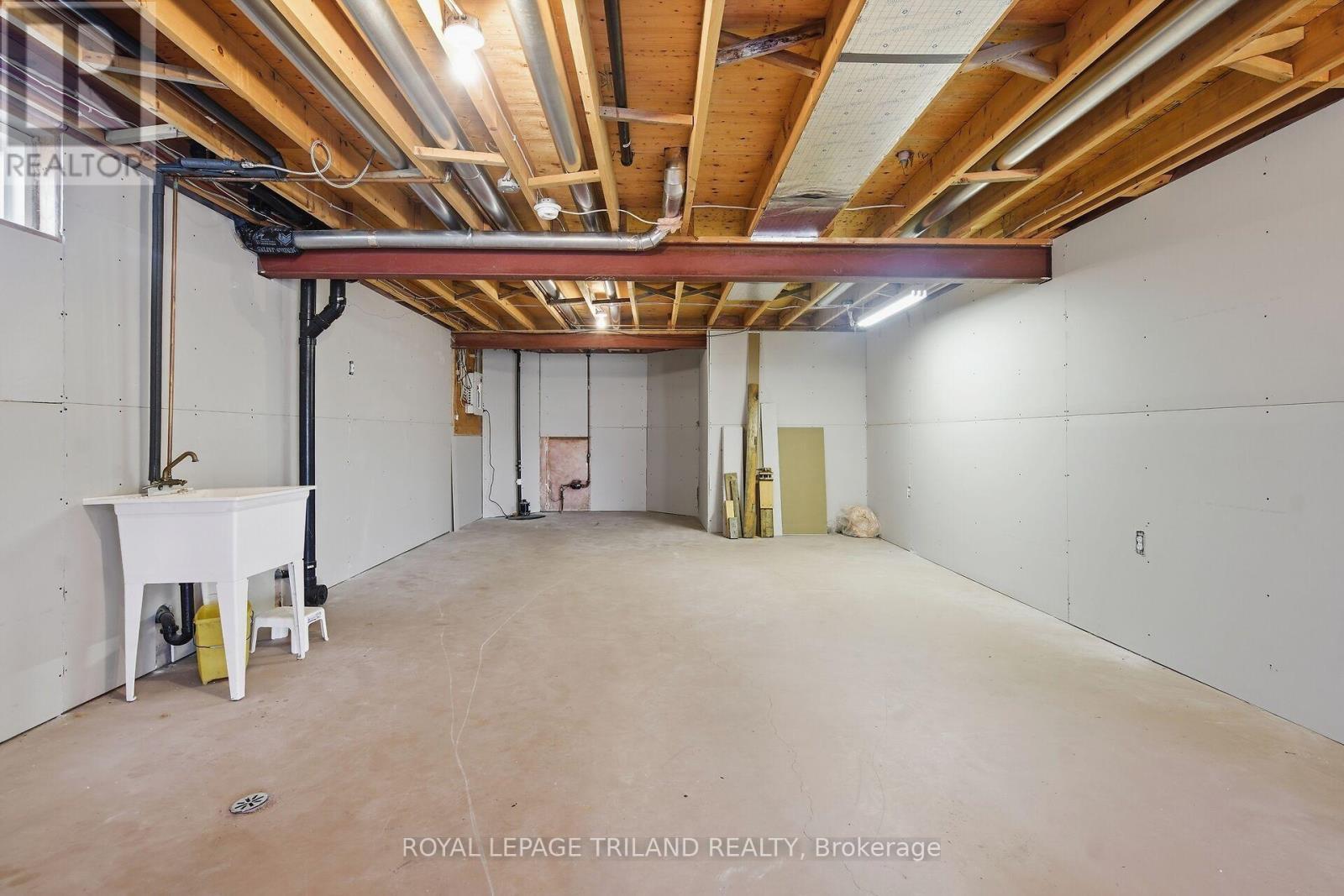 10 - 20 Windemere Place, St. Thomas, ON - Indoor Photo Showing Basement