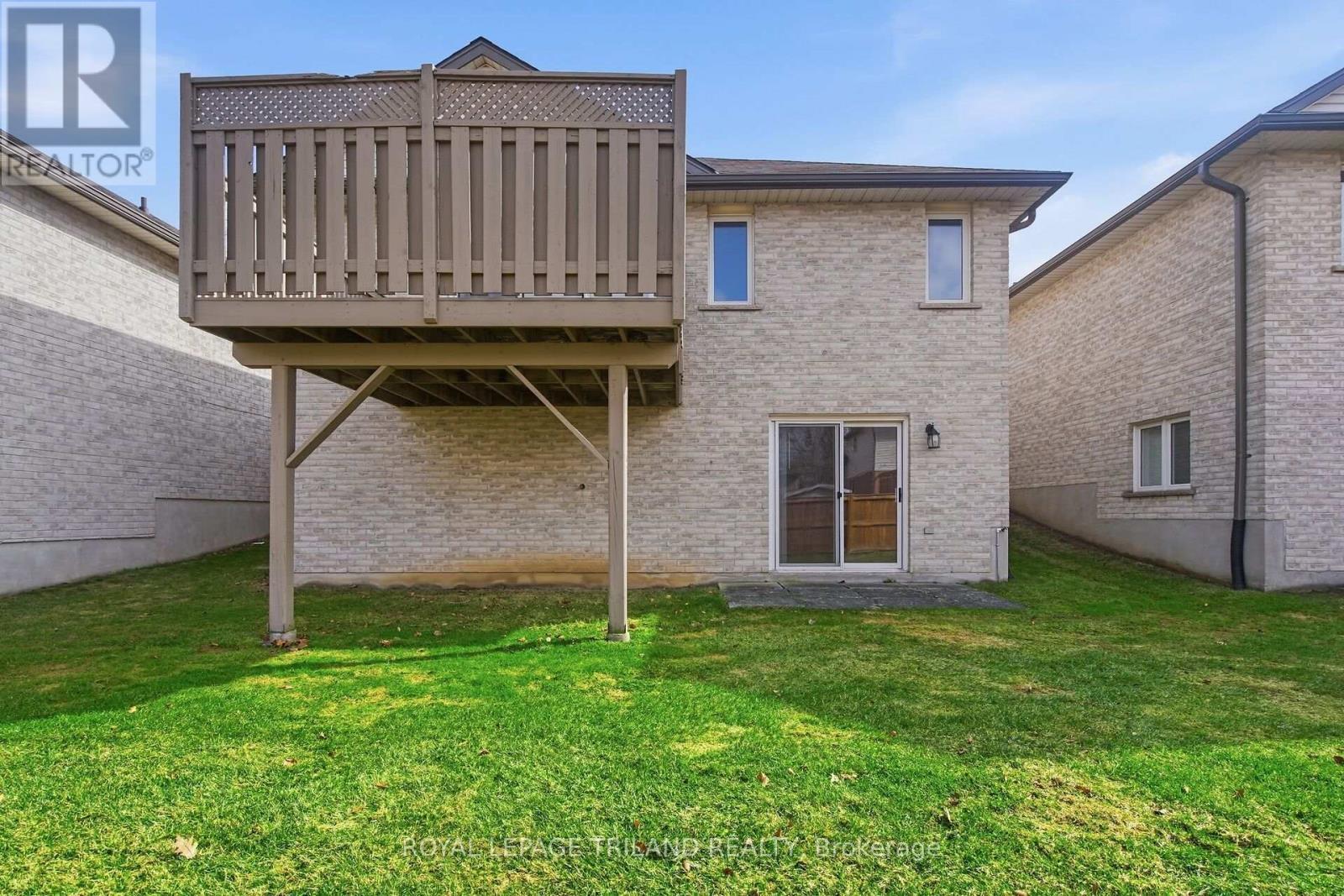 10 - 20 Windemere Place, St. Thomas, ON - Outdoor With Exterior