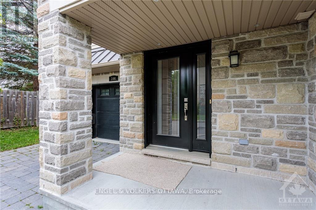 144 Montauk, Ottawa, ON - Outdoor