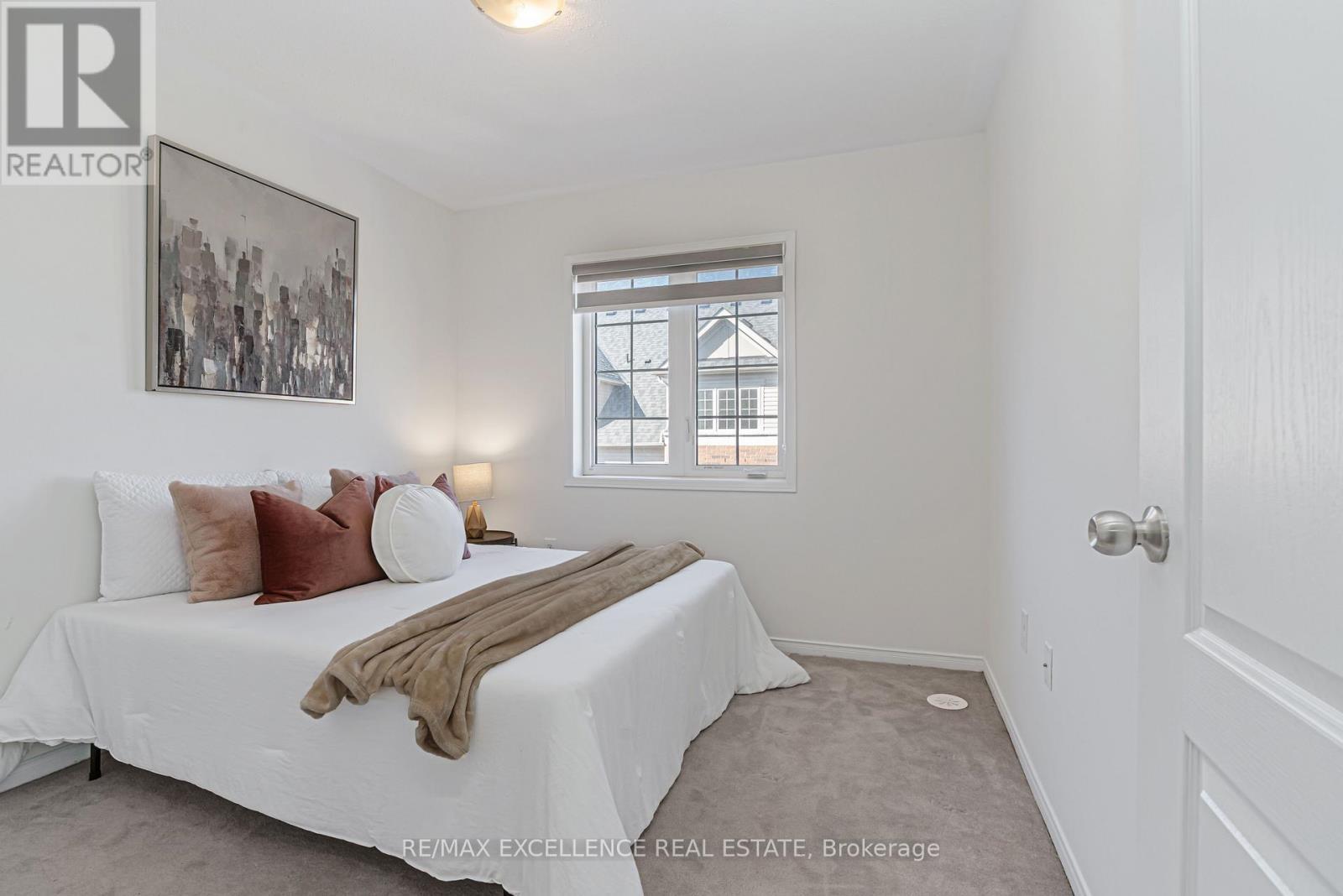 34 Pony Path, Oshawa, ON - Indoor Photo Showing Bedroom