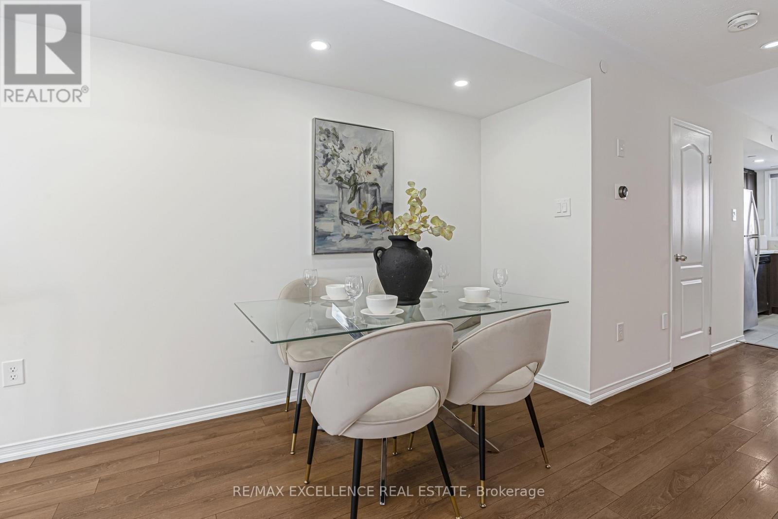 34 Pony Path, Oshawa, ON - Indoor Photo Showing Other Room