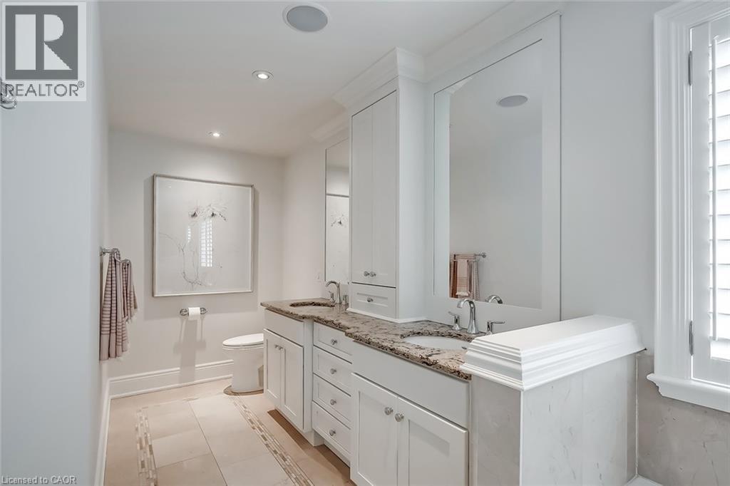 234 Brookfield Avenue, Burlington, ON - Indoor Photo Showing Bathroom