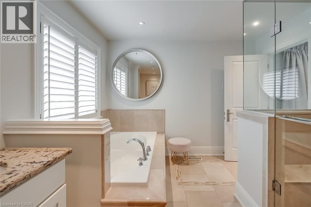 234 Brookfield Avenue, Burlington, ON - Indoor Photo Showing Bathroom