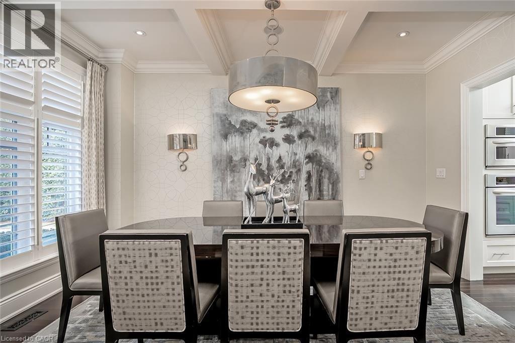 234 Brookfield Avenue, Burlington, ON - Indoor Photo Showing Dining Room
