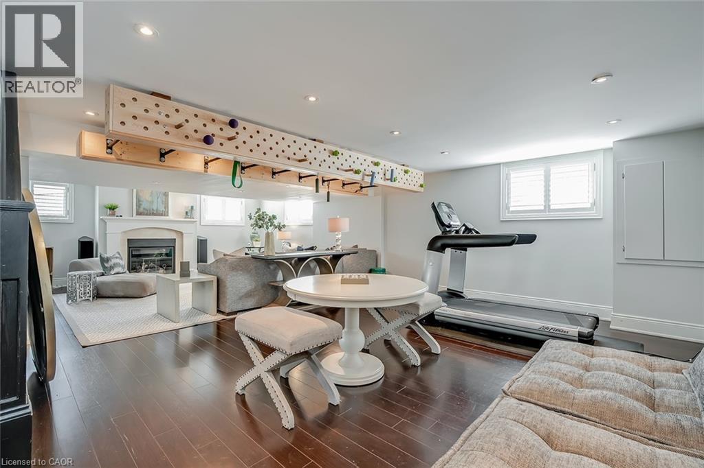 234 Brookfield Avenue, Burlington, ON - Indoor With Fireplace