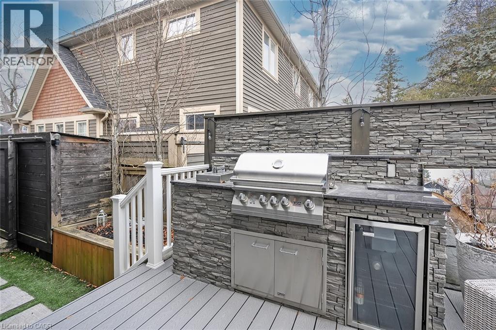 234 Brookfield Avenue, Burlington, ON - Outdoor With Deck Patio Veranda
