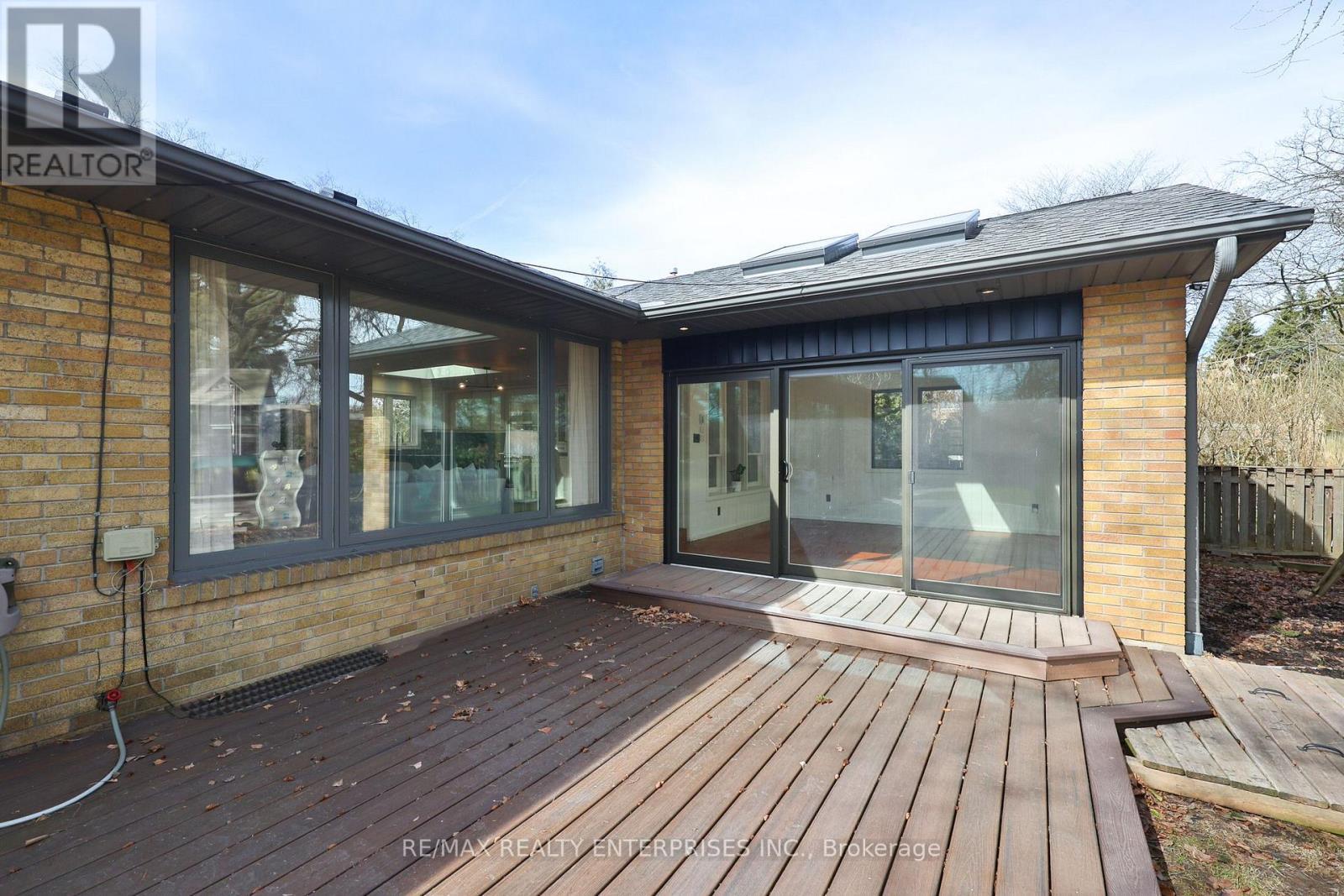 1439 Larchview Trail, Mississauga, ON - Outdoor With Deck Patio Veranda With Exterior