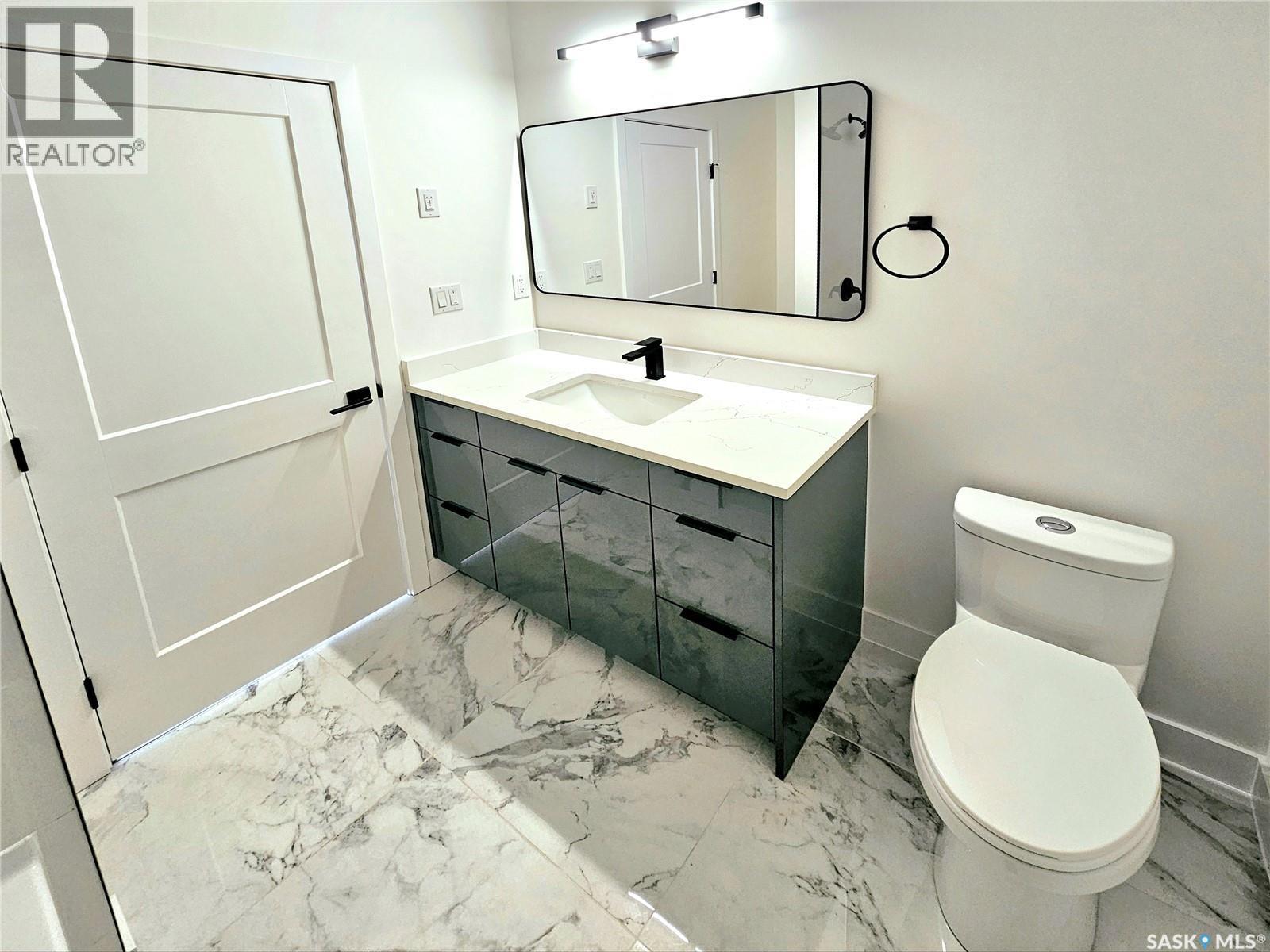 310 Flynn Manor, Saskatoon, SK - Indoor Photo Showing Bathroom