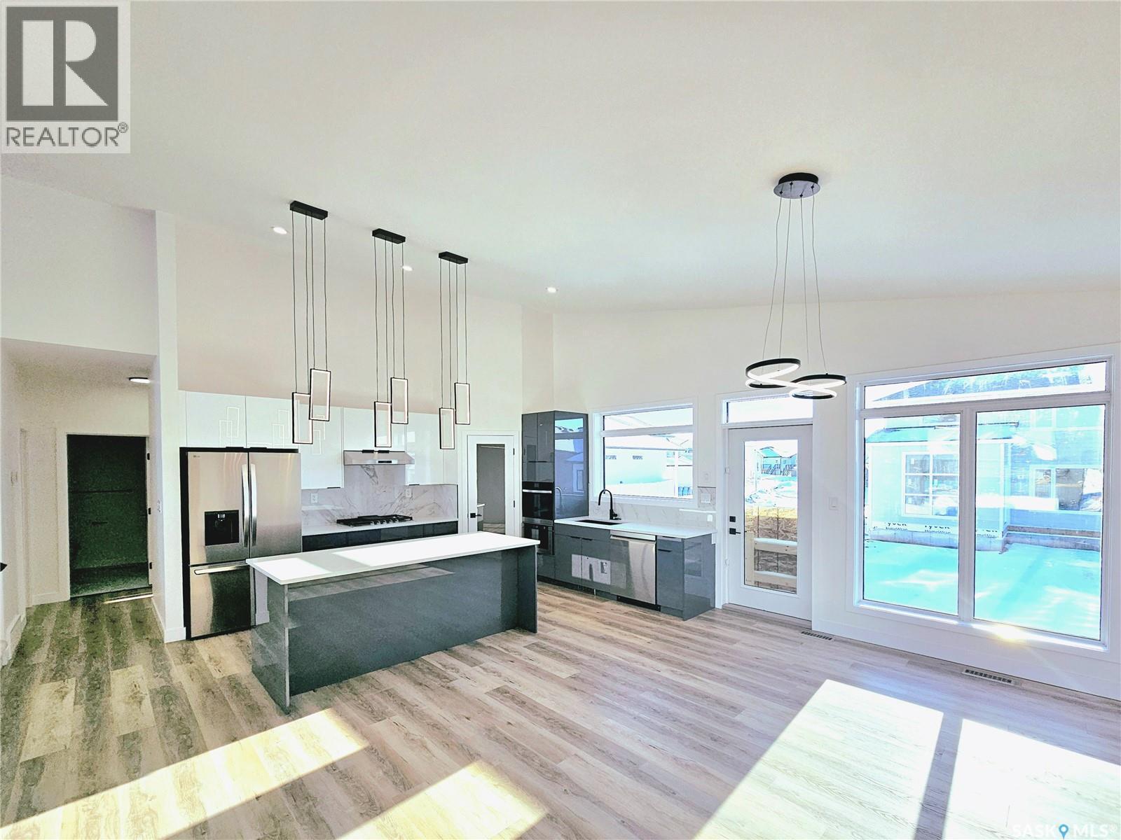 310 Flynn Manor, Saskatoon, SK - Indoor Photo Showing Kitchen