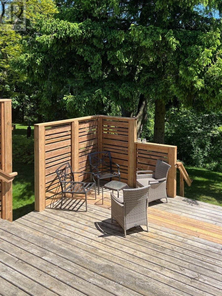 19 Chateau Court, Hamilton, ON - Outdoor With Deck Patio Veranda